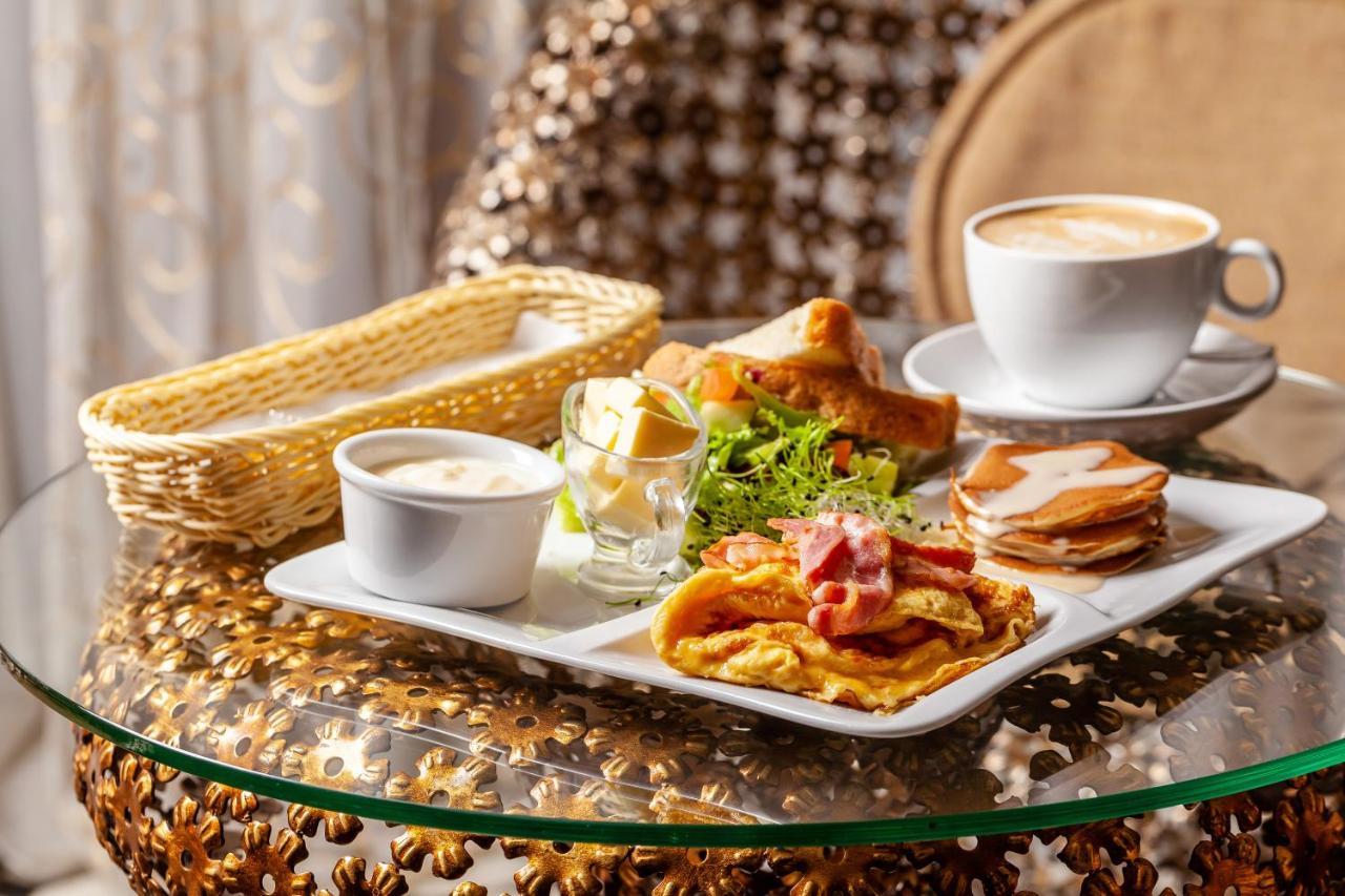 Deluxe Hotel Kupava Lviv Dış mekan fotoğraf