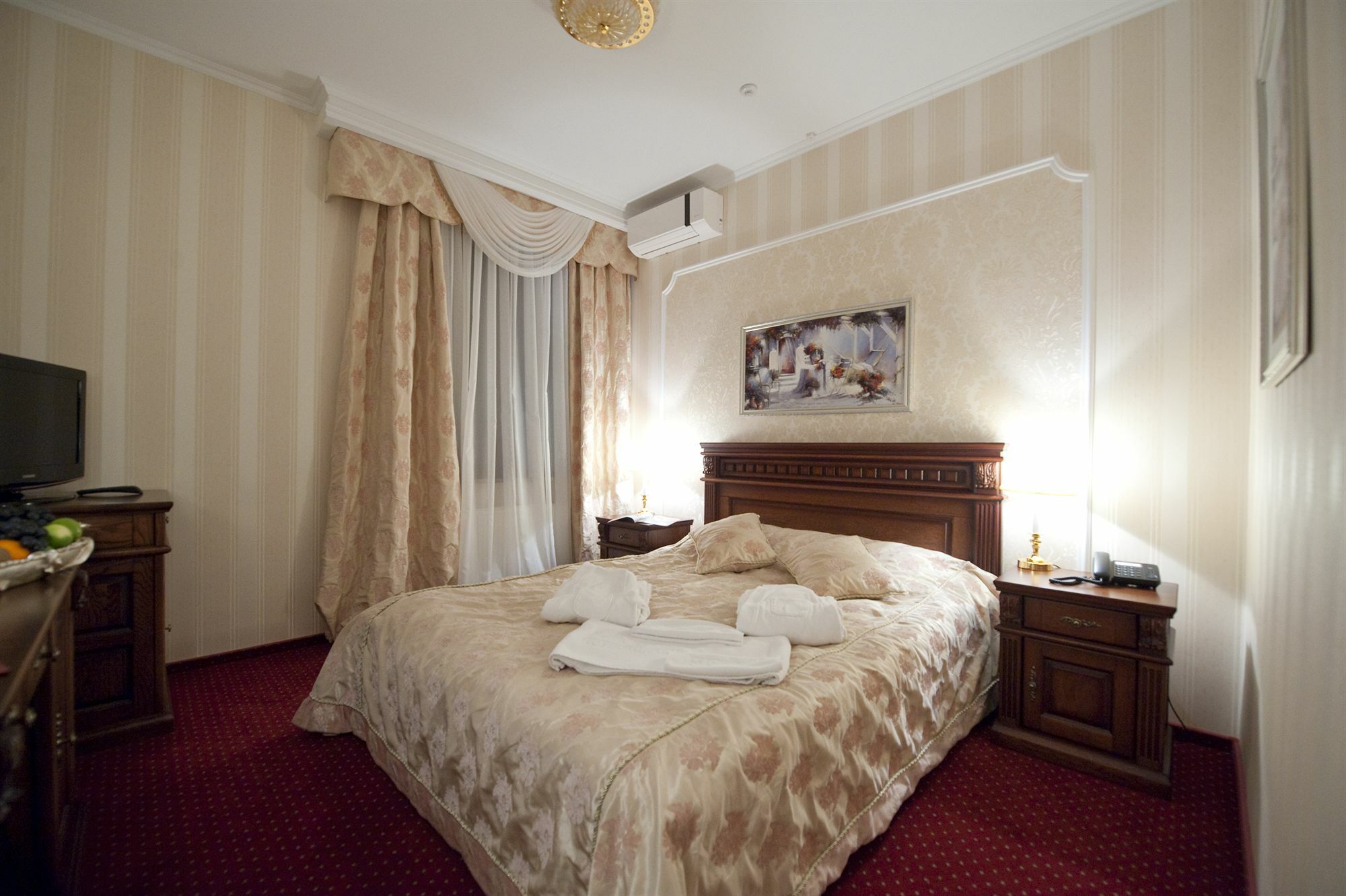 Deluxe Hotel Kupava Lviv Dış mekan fotoğraf